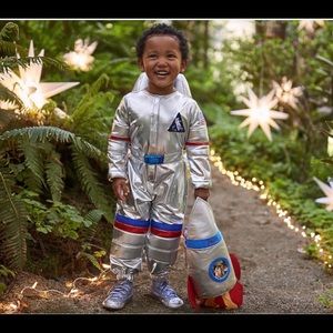 Pottery Barn Kids 3T Astronaut Halloween costumes